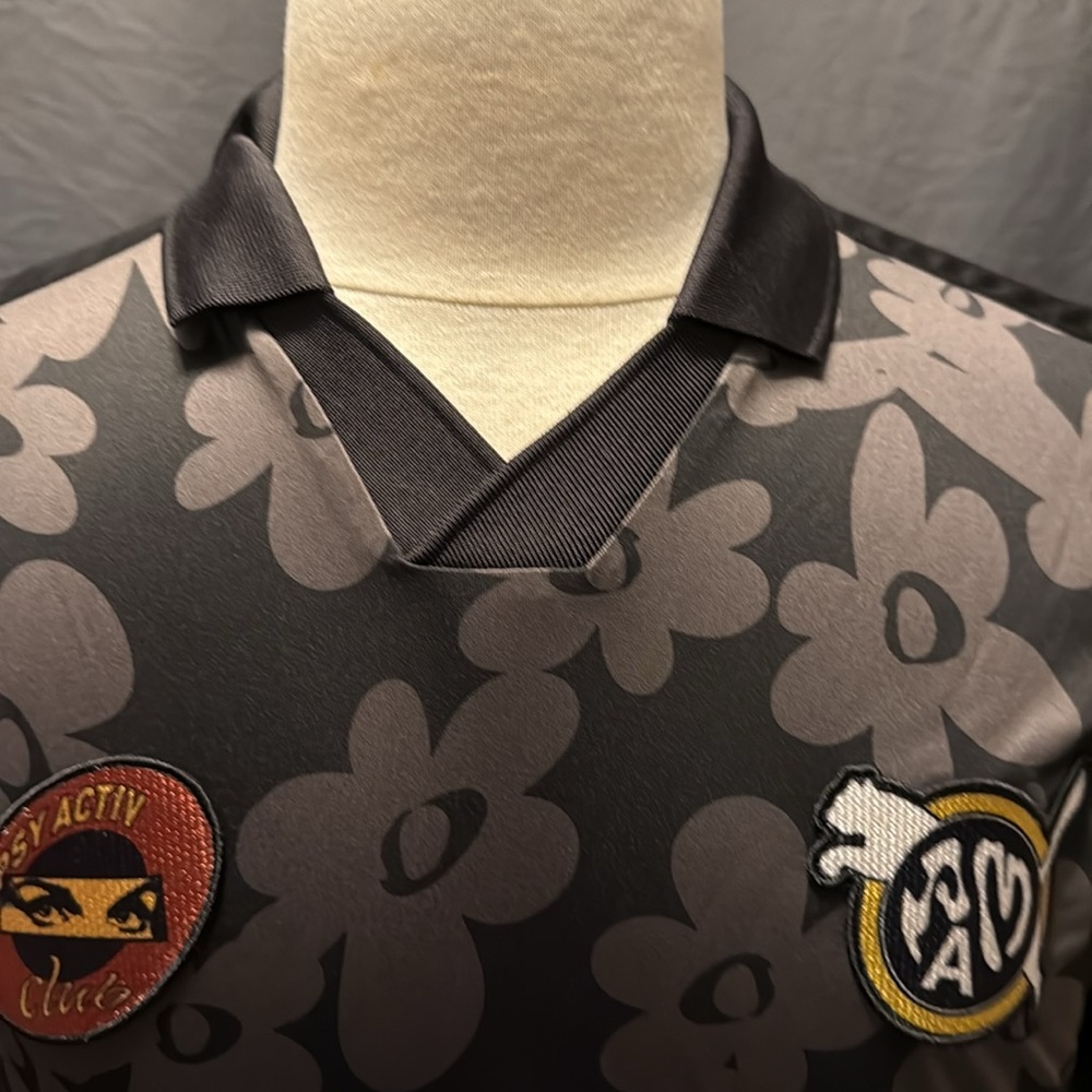 Puma Men's Black and Gray Floral Jersey - Picture 3 of 8